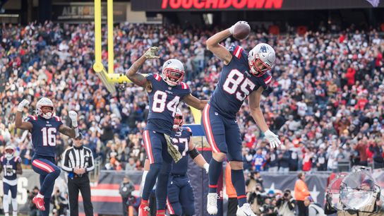 Bedard: 3 Plays to a W - Mac Jones' subtle growth at little things in Patriots offense takes step vs. Browns taken at BSJ Headquarters (Patriots)